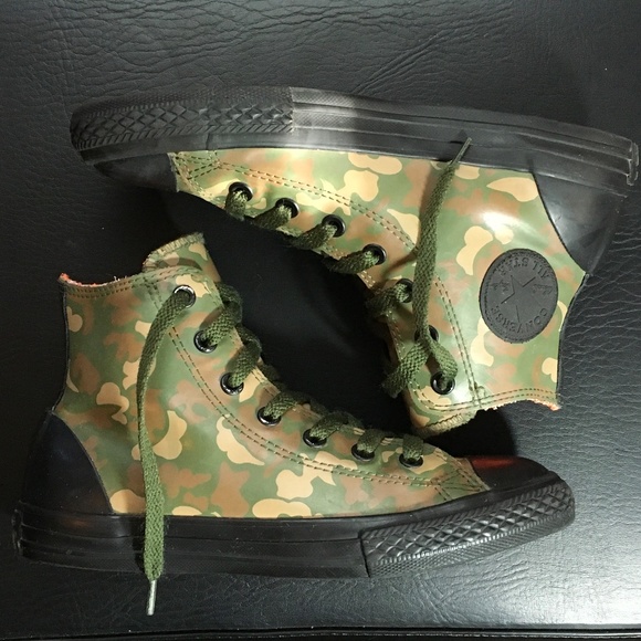 rubber camo converse